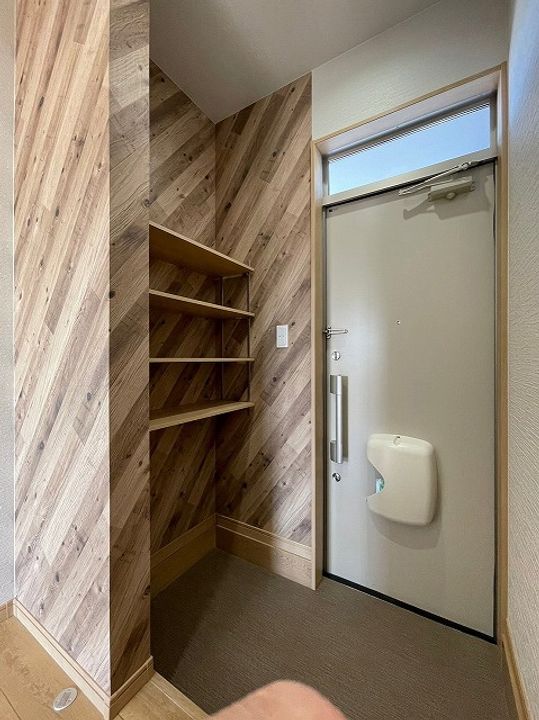 LAULE’A(ラウレア)Ⅱ・ⅢⅡ106の玄関