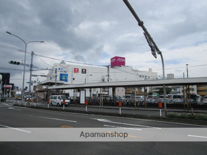 コスモ恒久411の周辺