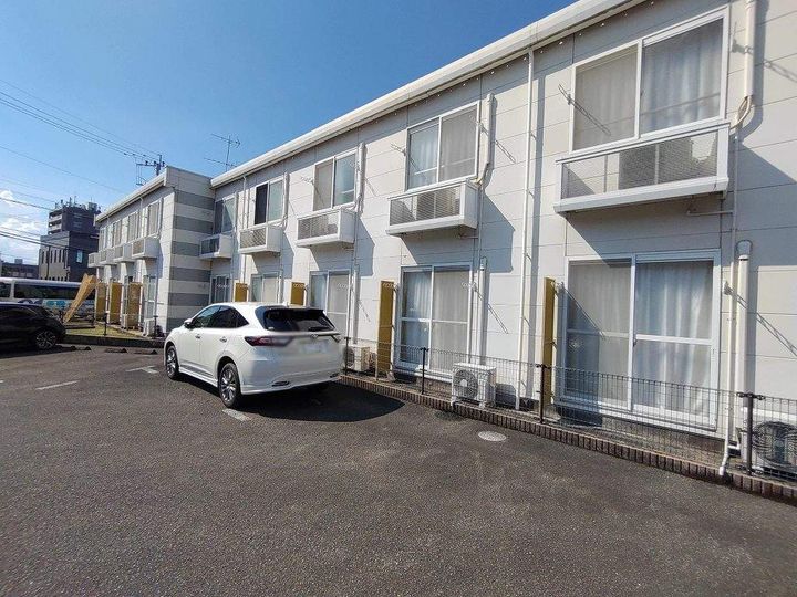 レオパレス宮崎神宮107の外観