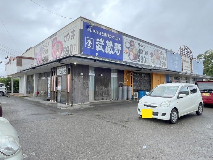 ラフレシールの周辺