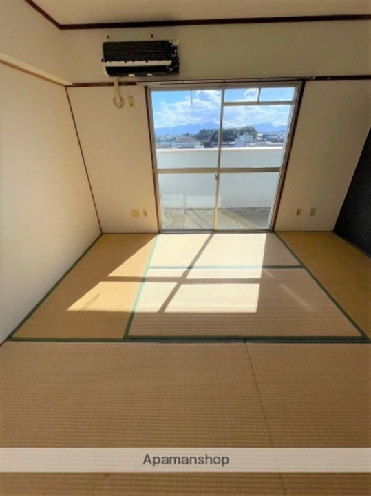 ベルヴィーユ恒久703の居間