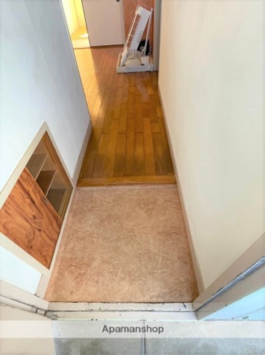 ベルヴィーユ恒久703の玄関