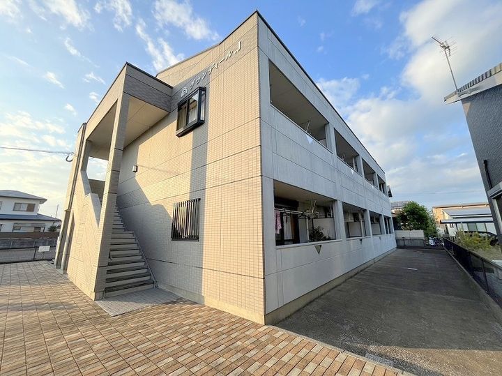 グランディール.J103の外観