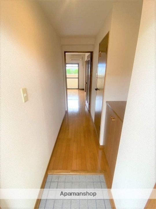 アトラス大塚205の玄関