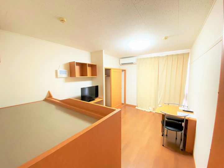 レオパレスめぐみの居間