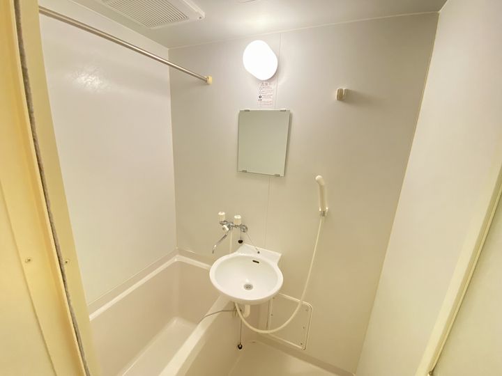 レオパレスめぐみの風呂