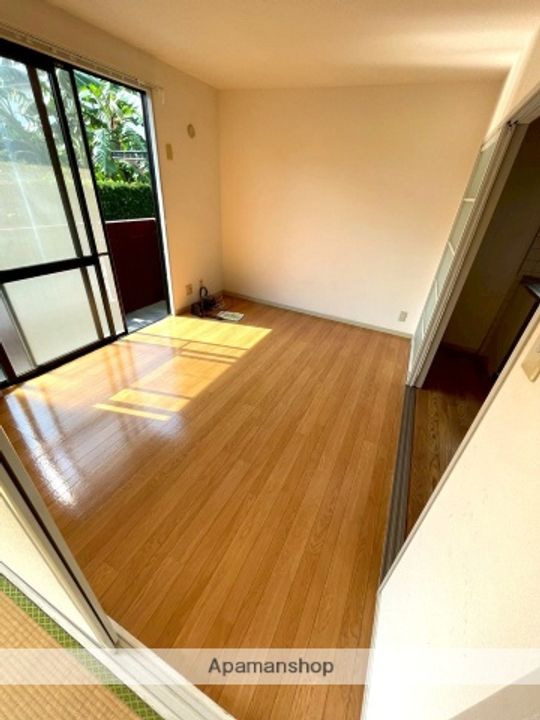 シャトル木花台H101の内装