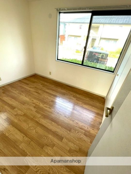 シャトル木花台H101の内装