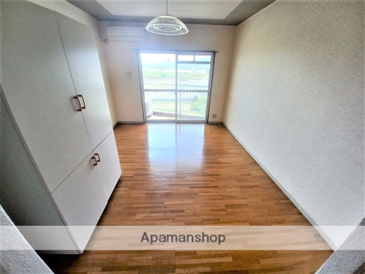 宮崎県宮崎市清武町木原の賃貸マンション302の内装