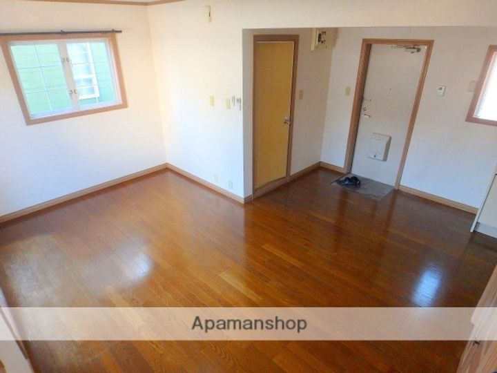 コーポ一の宮A202の居間