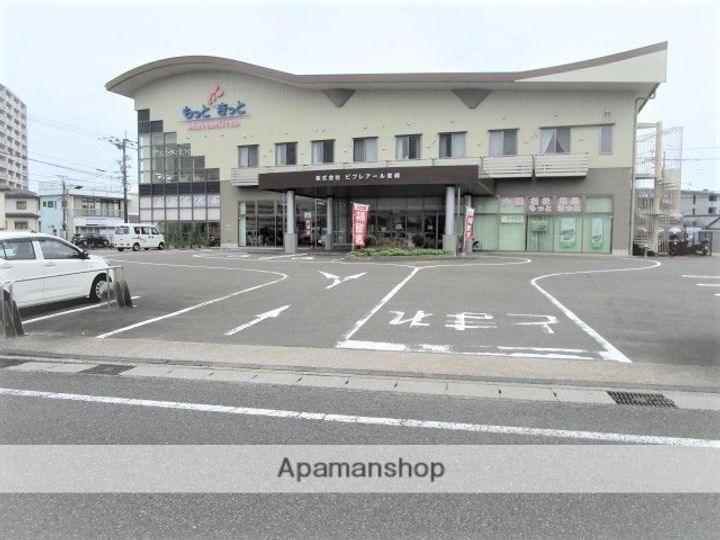 エレガンス恒久Bの周辺