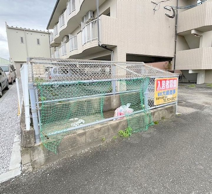 マンションニシヒロ302の外観