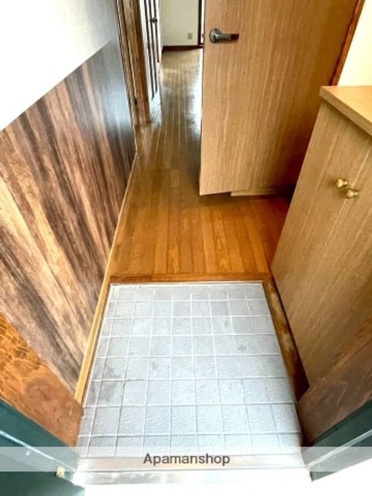 ラ・ルミエール永楽201の玄関