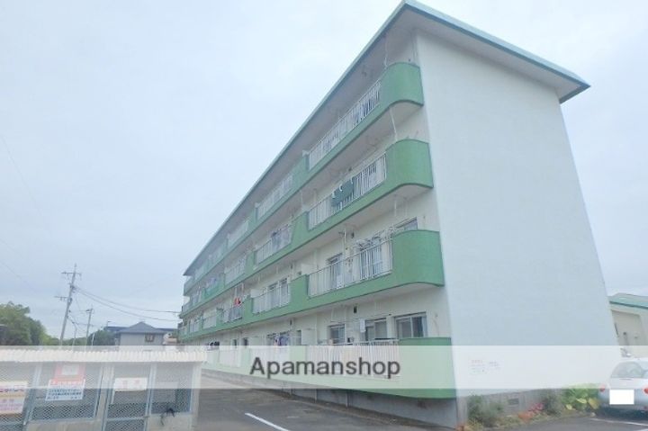 横山マンション102の外観