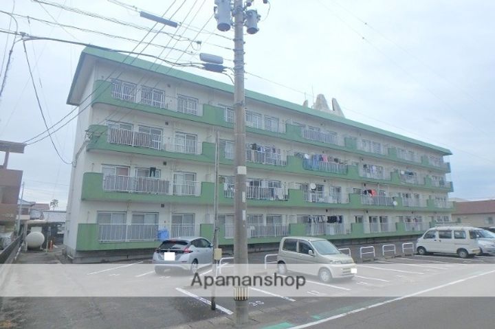 横山マンション102の外観
