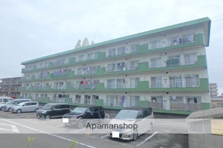 横山マンション102の外観