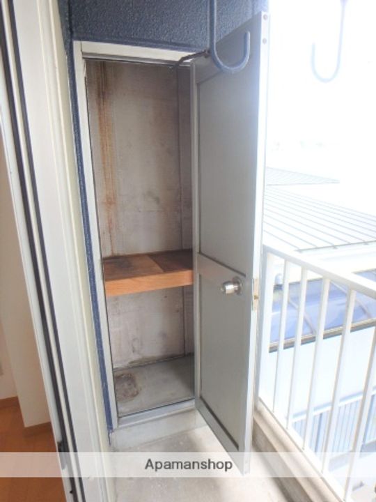 真和ビルの内装