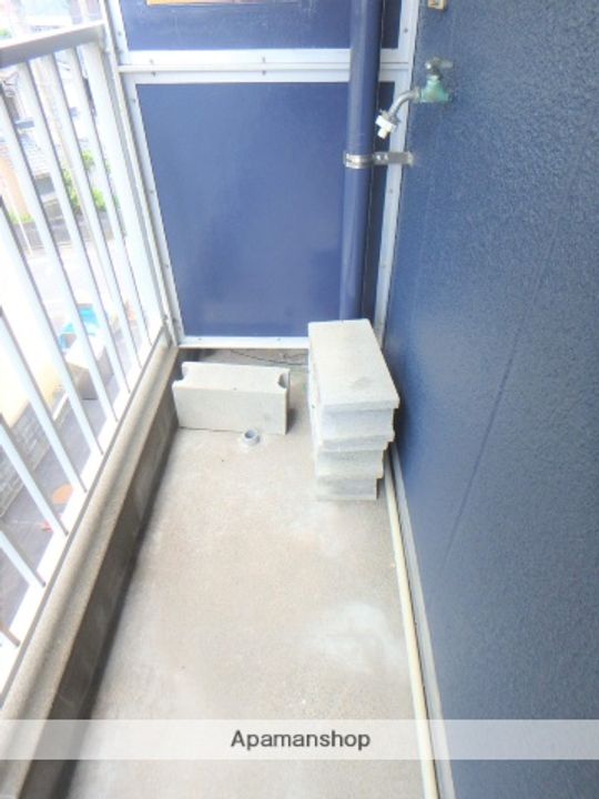 真和ビルの内装