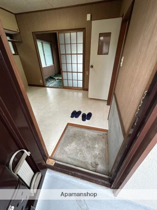 長友コーポの玄関