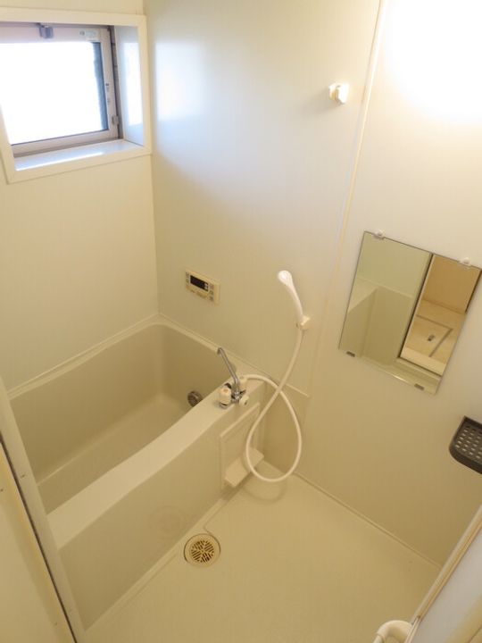 エランビタールSHIOMIの風呂