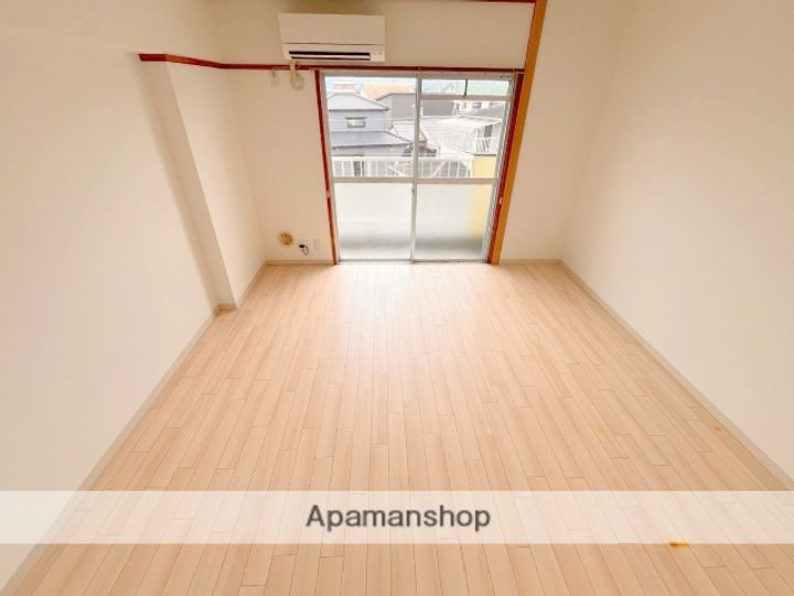 サニーハイツ302の居間