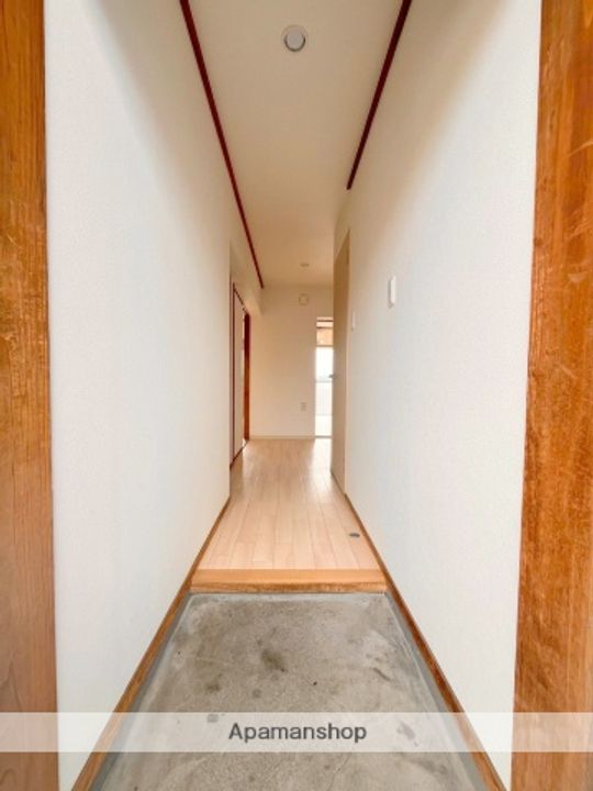 サニーハイツ302の玄関