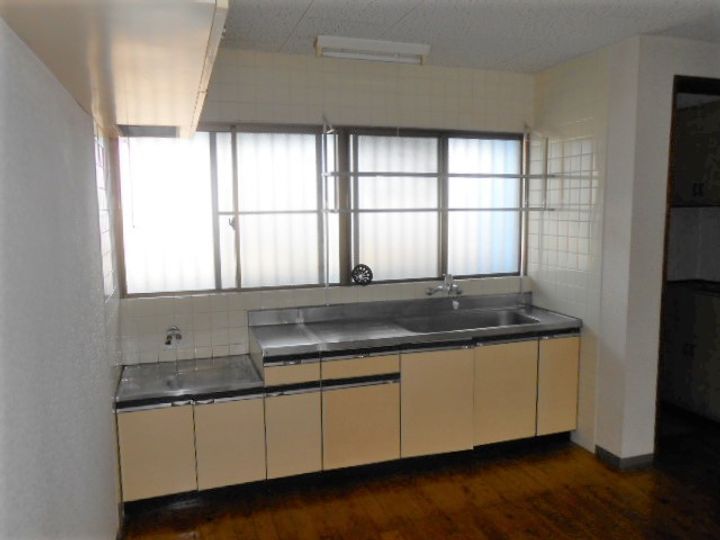 ひまわりマンション301のキッチン