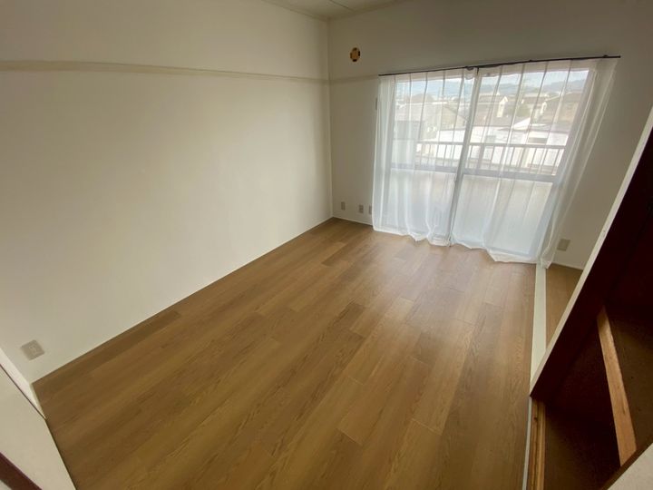 コーポ泉ヶ丘303の居間