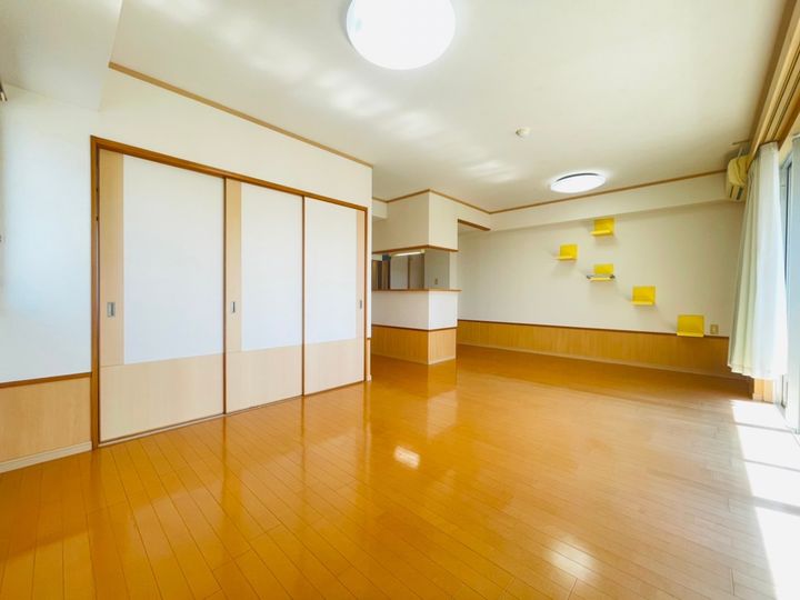 フローリッシュ広呂原の内装