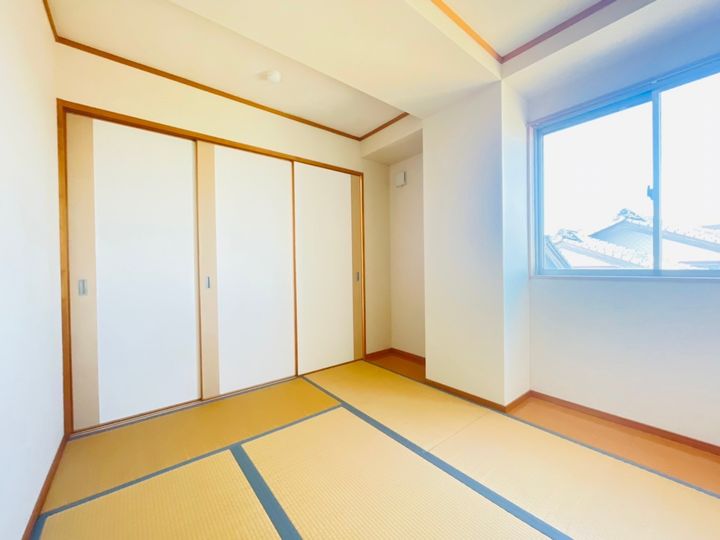 フローリッシュ広呂原の内装