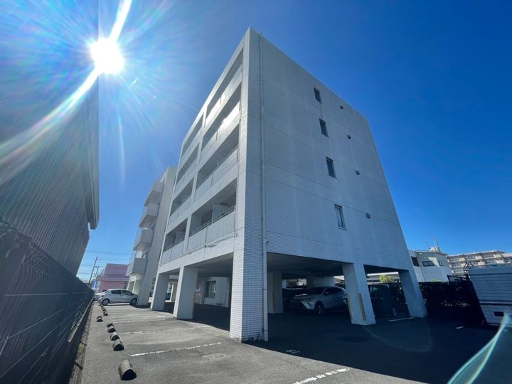 フローリッシュ広呂原の外観