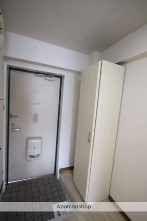 宮崎県都城市立野町の賃貸マンションの玄関
