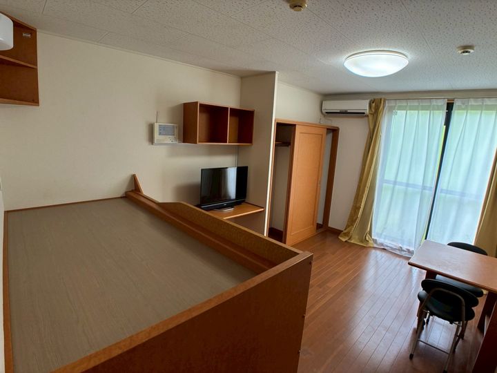 レオパレスMOONⅡ101の居間