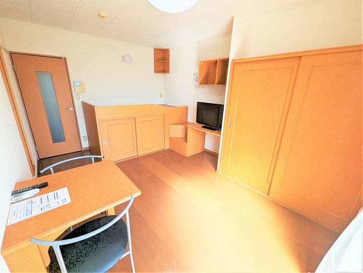 レオパレスオアシス105の居間