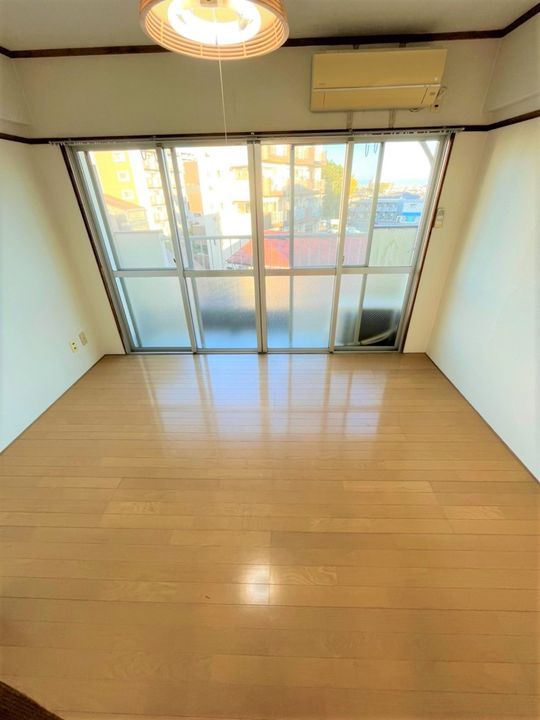 甲斐コーポ503の居間