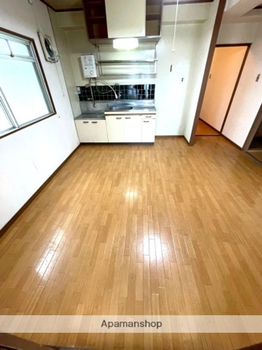 神宮ビル403の居間