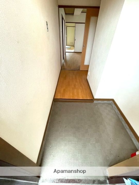 神宮ビル403の玄関