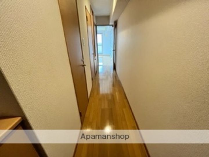 アークヒルズ橘通り401の玄関