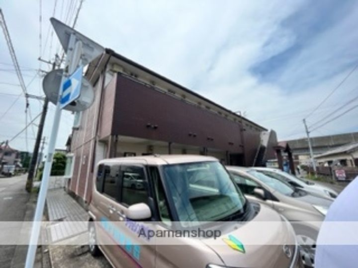 S・Tクローバー106の外観