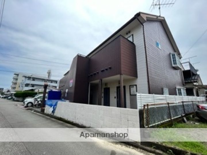 S・Tクローバー106の外観