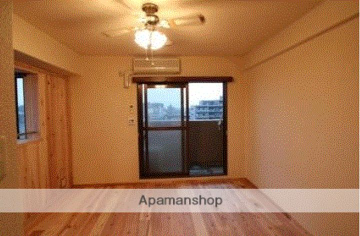 楓壱番館205の居間