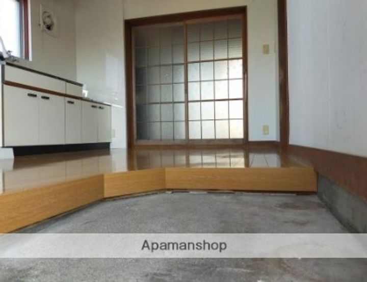 コーポサワの玄関