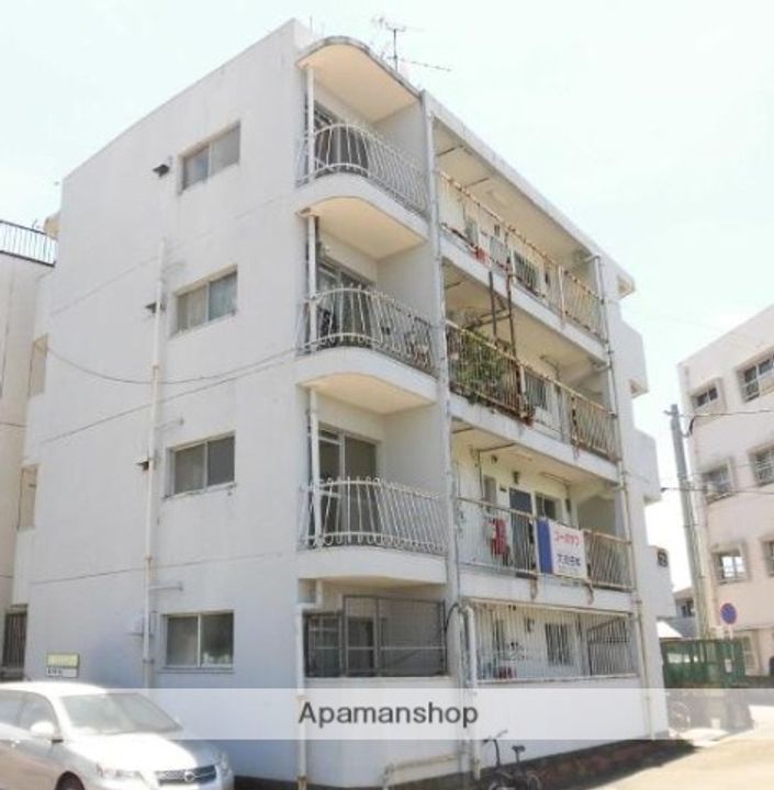 コーポサワの外観