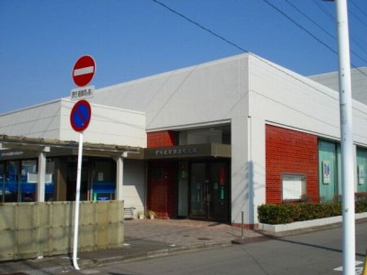 ポニョ・コンフィートの周辺