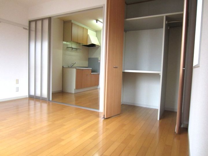 メゾンドールMC202の居間