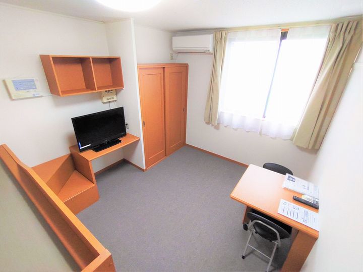 レオパレスソレーユ206の居間
