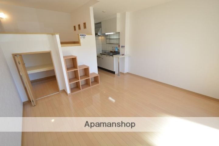 リバーフロント・マリーン202の居間