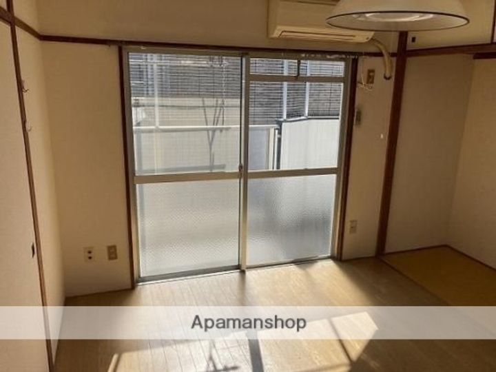 BLOCASAHI403の居間