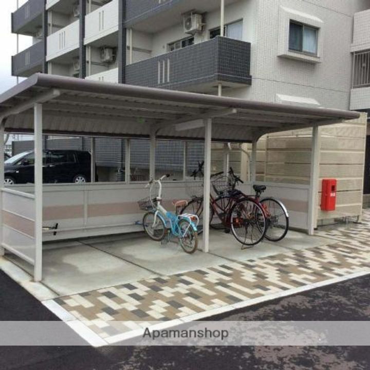 AZURE301の外観