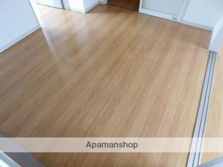 シャトル木花台H101の内装